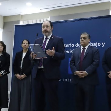 Mesa de reactivación laboral entrega a Mintrab 22 propuestas para reactivar el empleo
