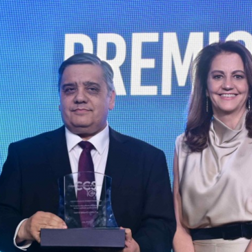 David Bravo recibe el Premio Cámara de Comercio de Santiago 2026